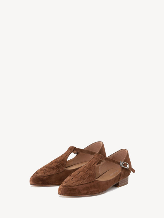 Daphne shoes